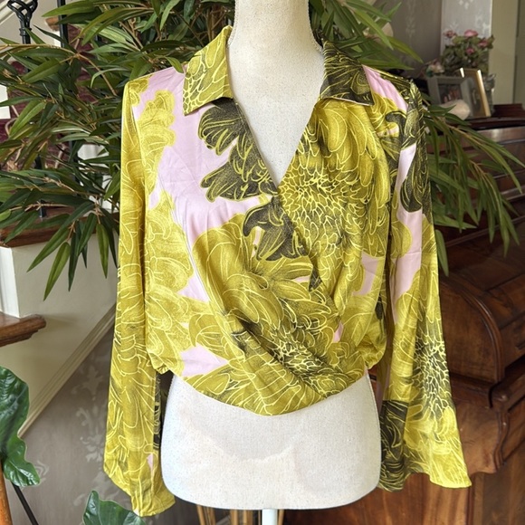 Madison de’Amelie ladies long sleeve dressy blouse, NWT size medium - Picture 10 of 12